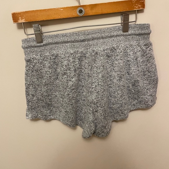 Grey garage shorts, size small - Picture 2 of 2